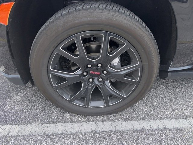 Used 2023 GMC Yukon XL Denali image 2