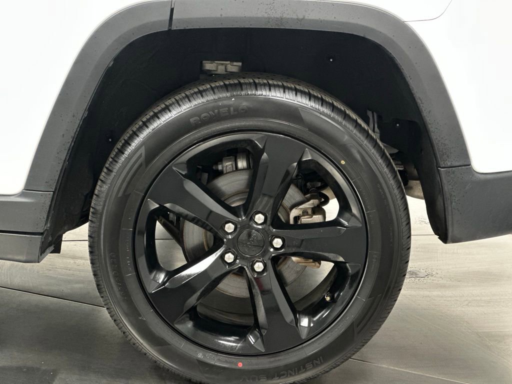 Used 2023 Jeep Grand Cherokee Altitude image 27