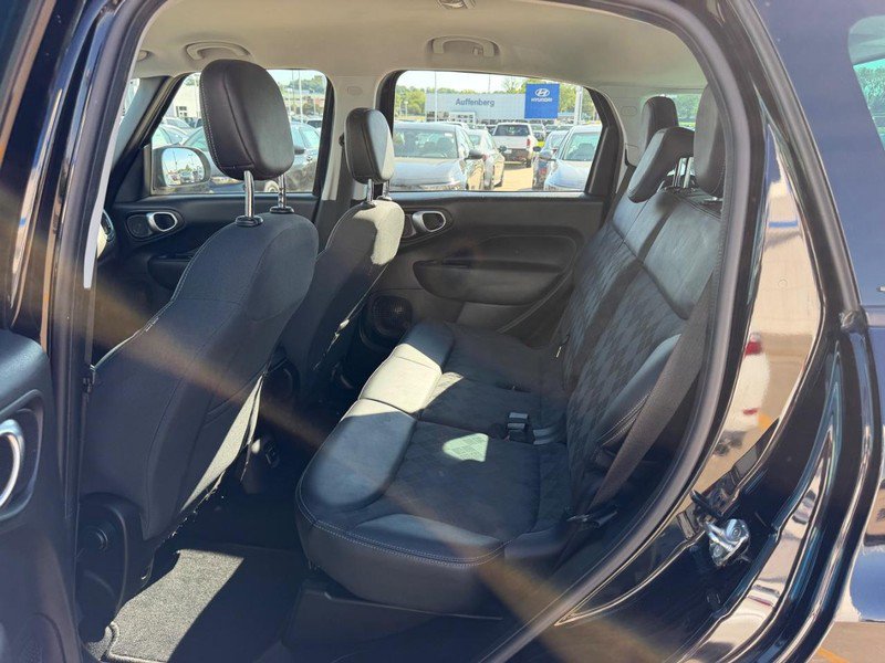Used 2018 FIAT 500L Pop w/ Popular Equipment Group FWD image 8