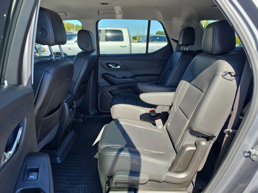 Used 2021 Chevrolet Traverse RS FWD image 20