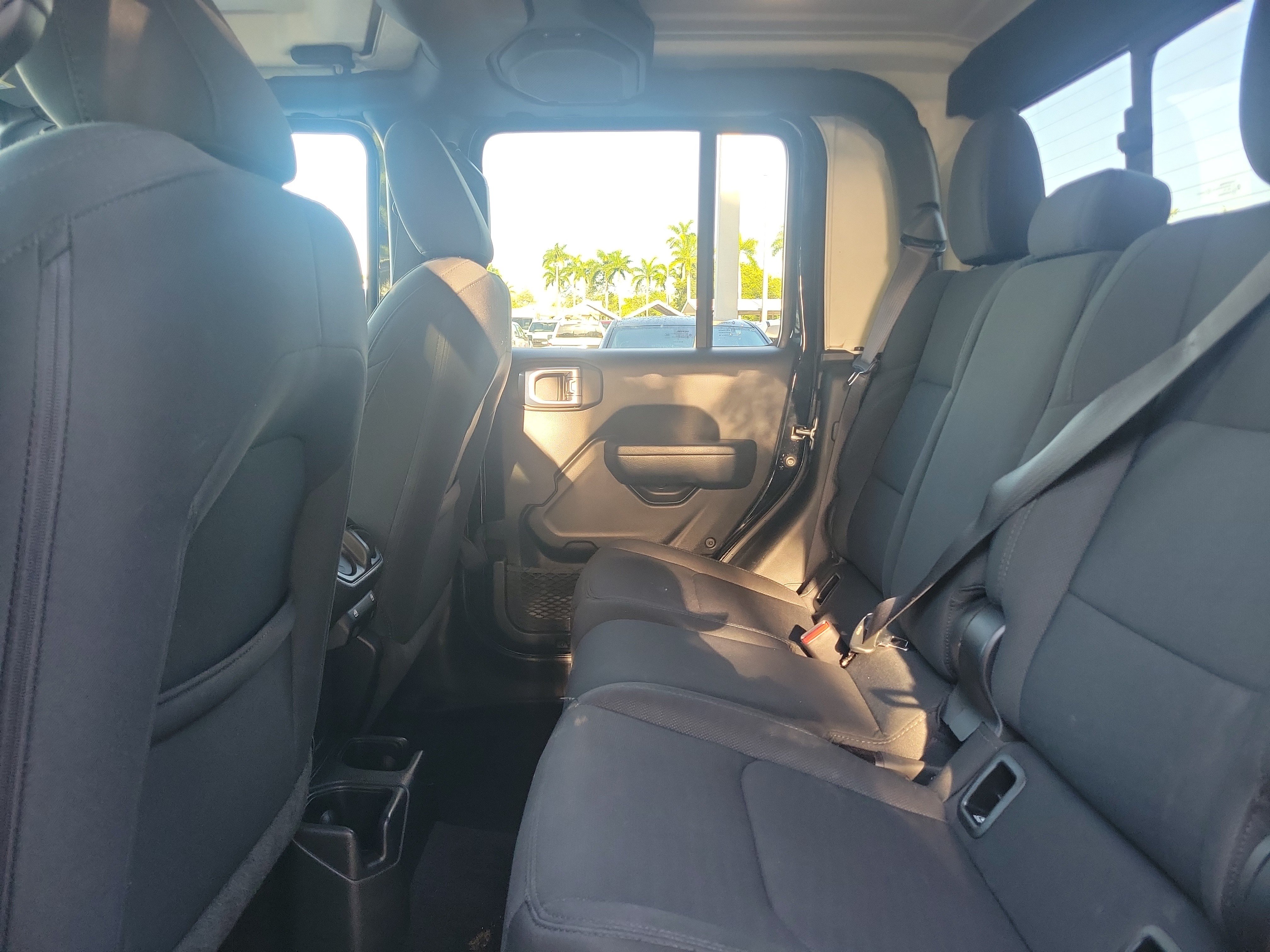 Used 2022 Jeep Gladiator Sport AWD/4WD image 14
