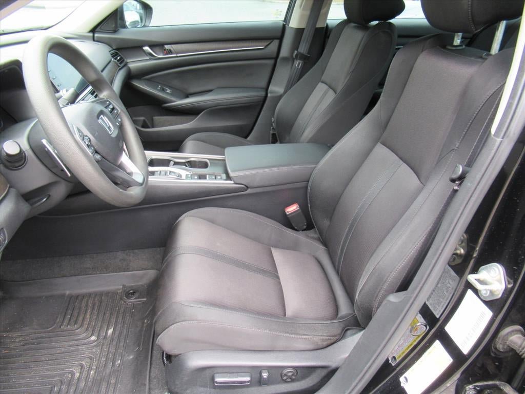 Used 2019 Honda Accord EX image 17