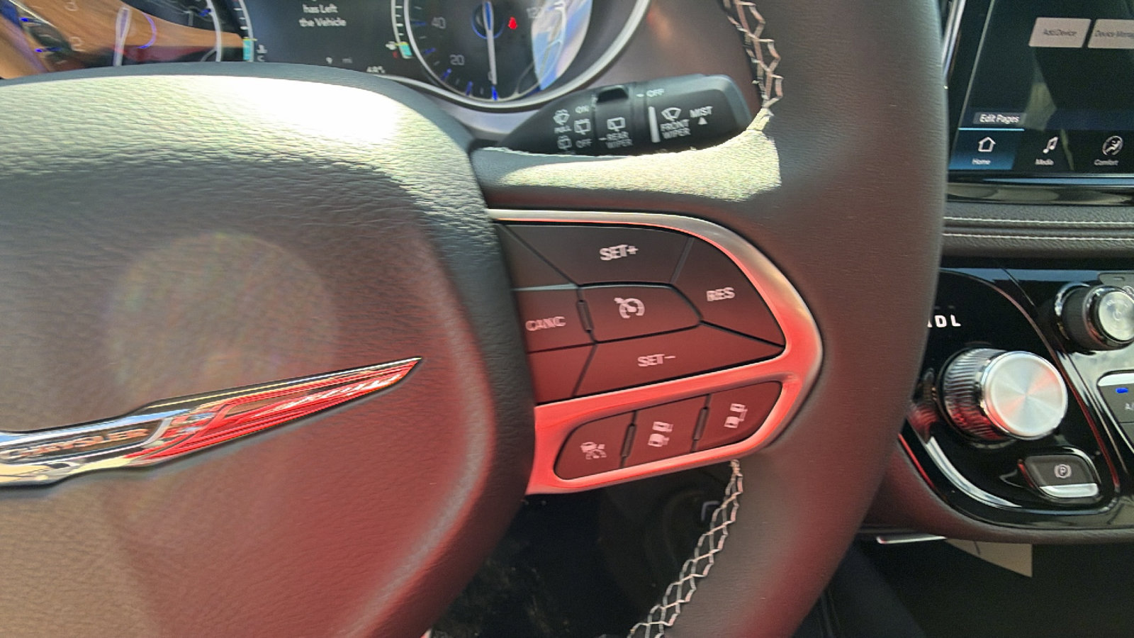 New 2026 Chrysler Pacifica Select image 22