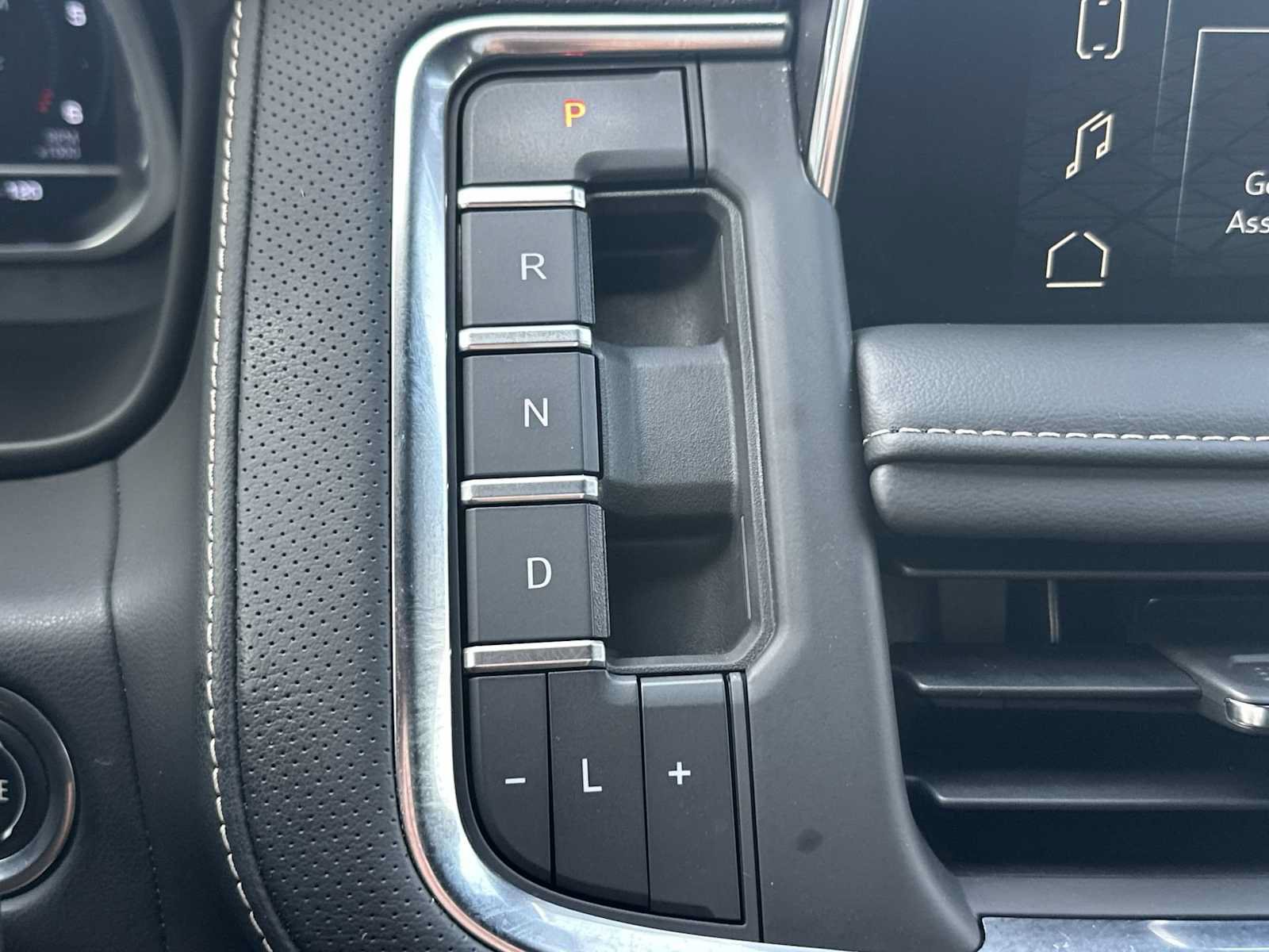Certified 2023 GMC Yukon SLT AWD/4WD image 35