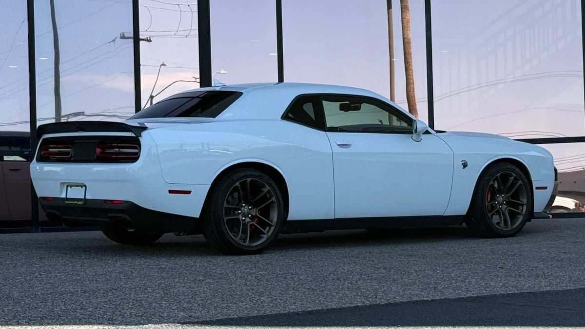 Used 2021 Dodge Challenger SRT Hellcat Redeye RWD image 12