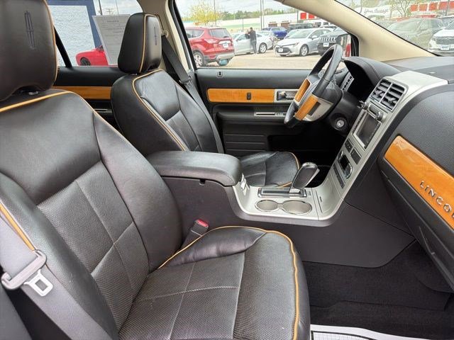Used 2010 Lincoln MKX AWD image 21