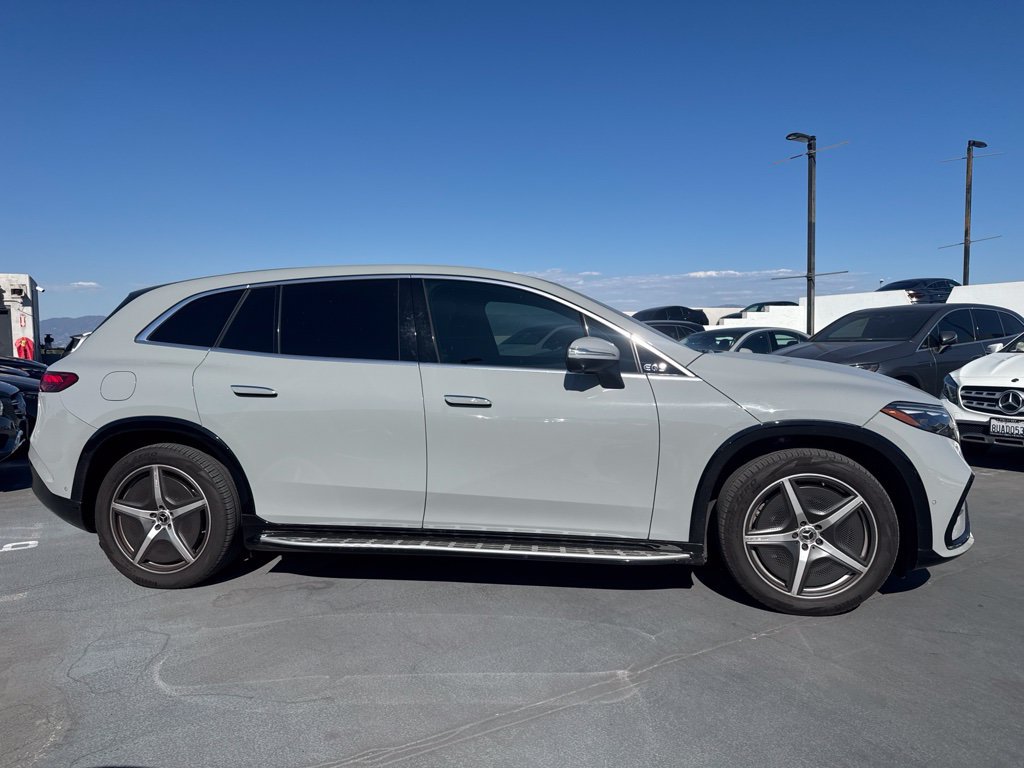 Used 2023 Mercedes-Benz EQS 450+ SUV image 4