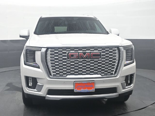 Used 2024 GMC Yukon Denali RWD image 2