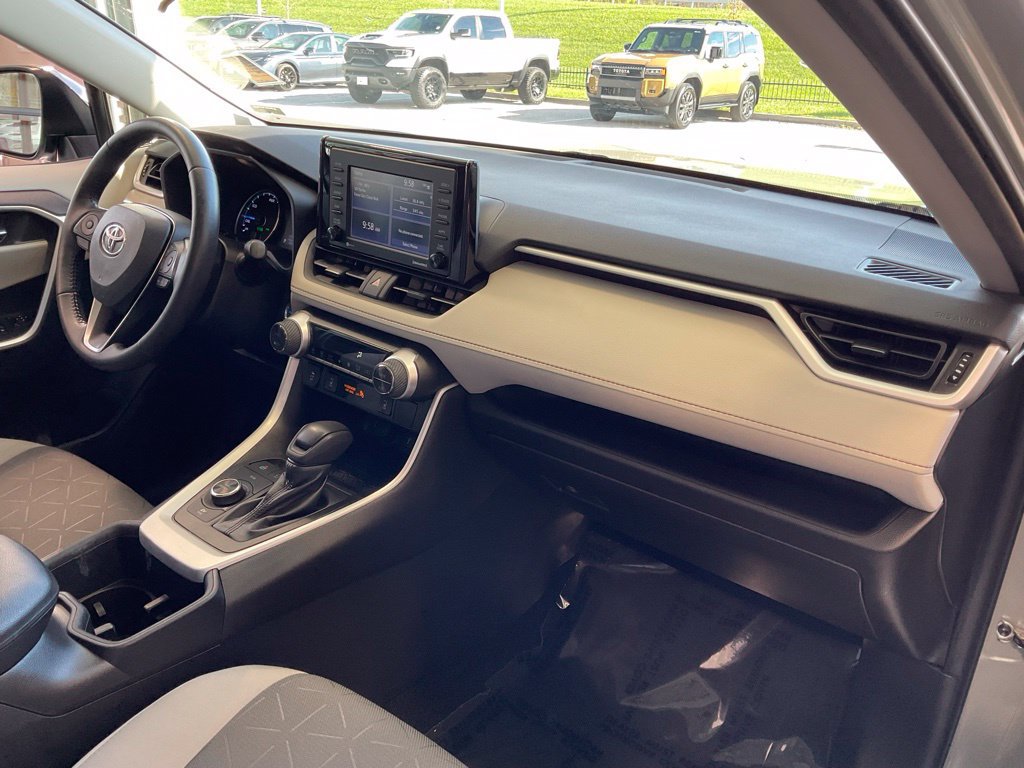 Certified 2022 Toyota RAV4 XLE AWD/4WD image 18