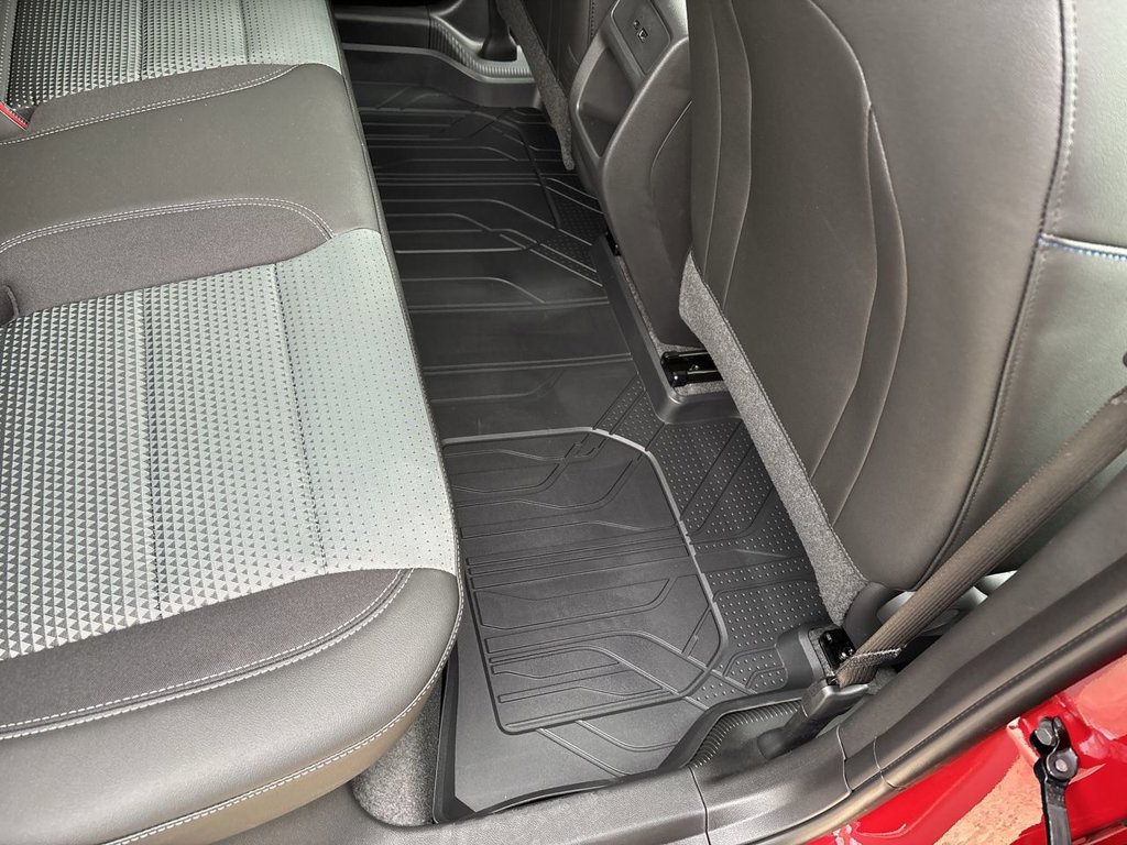 New 2026 Chevrolet Trax LT w/ Sunroof Package FWD image 37