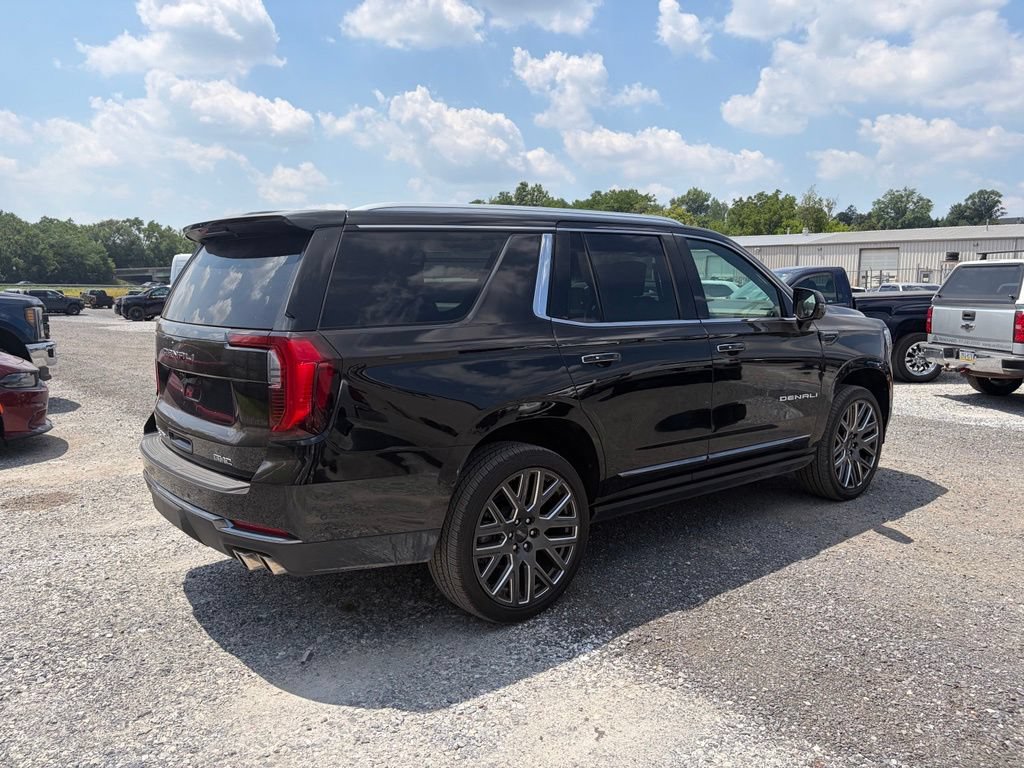 Used 2026 GMC Yukon Denali Ultimate AWD/4WD image 10
