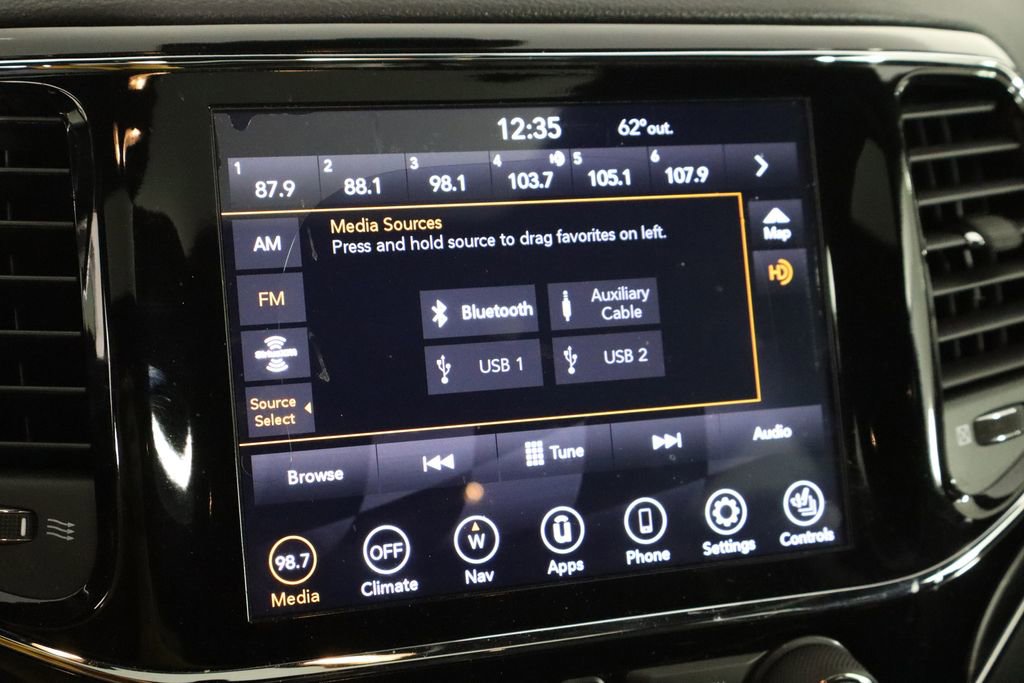 Used 2020 Jeep Grand Cherokee Limited w/ Trailer Tow Group IV image 32