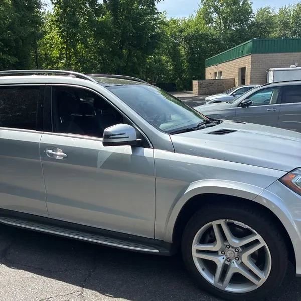 Used 2016 Mercedes-Benz GL 550 4MATIC image 13