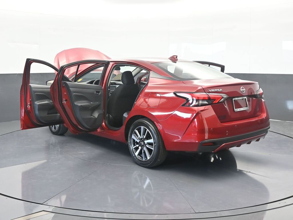 Used 2025 Nissan Versa SV image 71