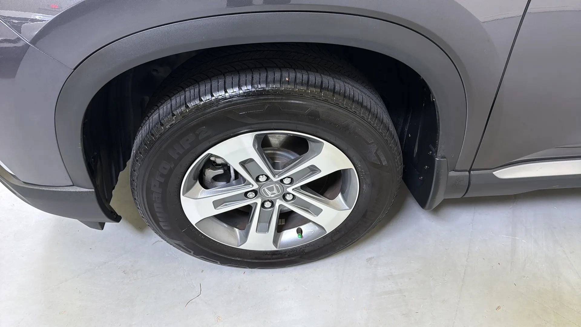 Used 2025 Honda Pilot EX image 24