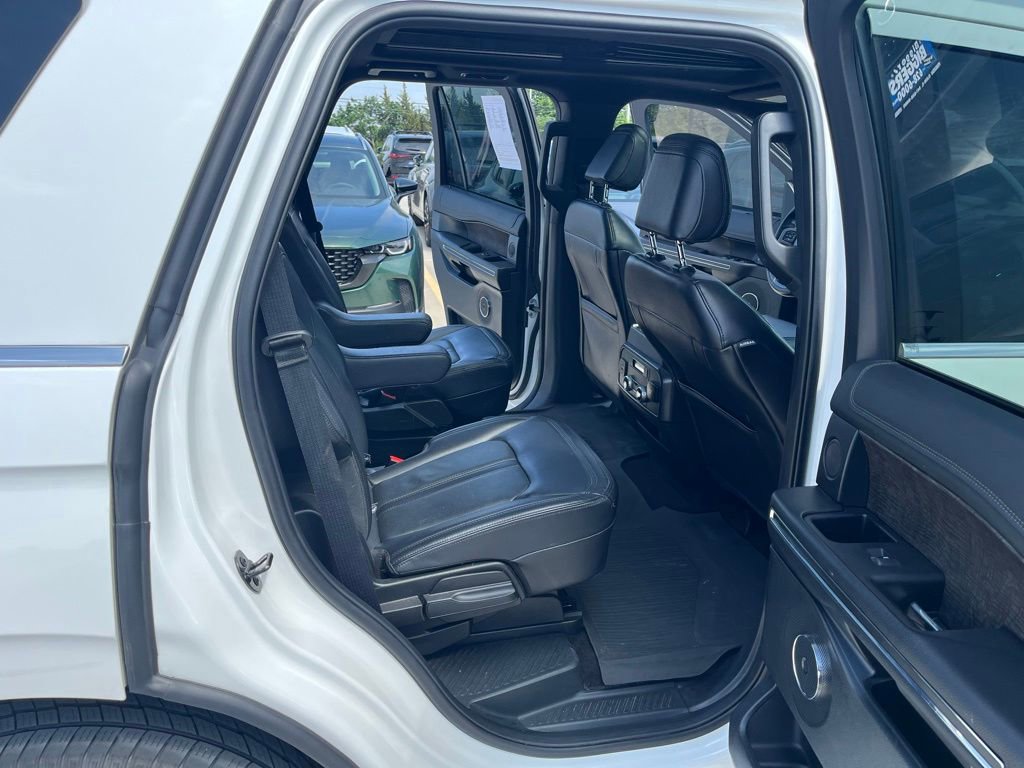 Used 2021 Ford Expedition Limited AWD/4WD image 17