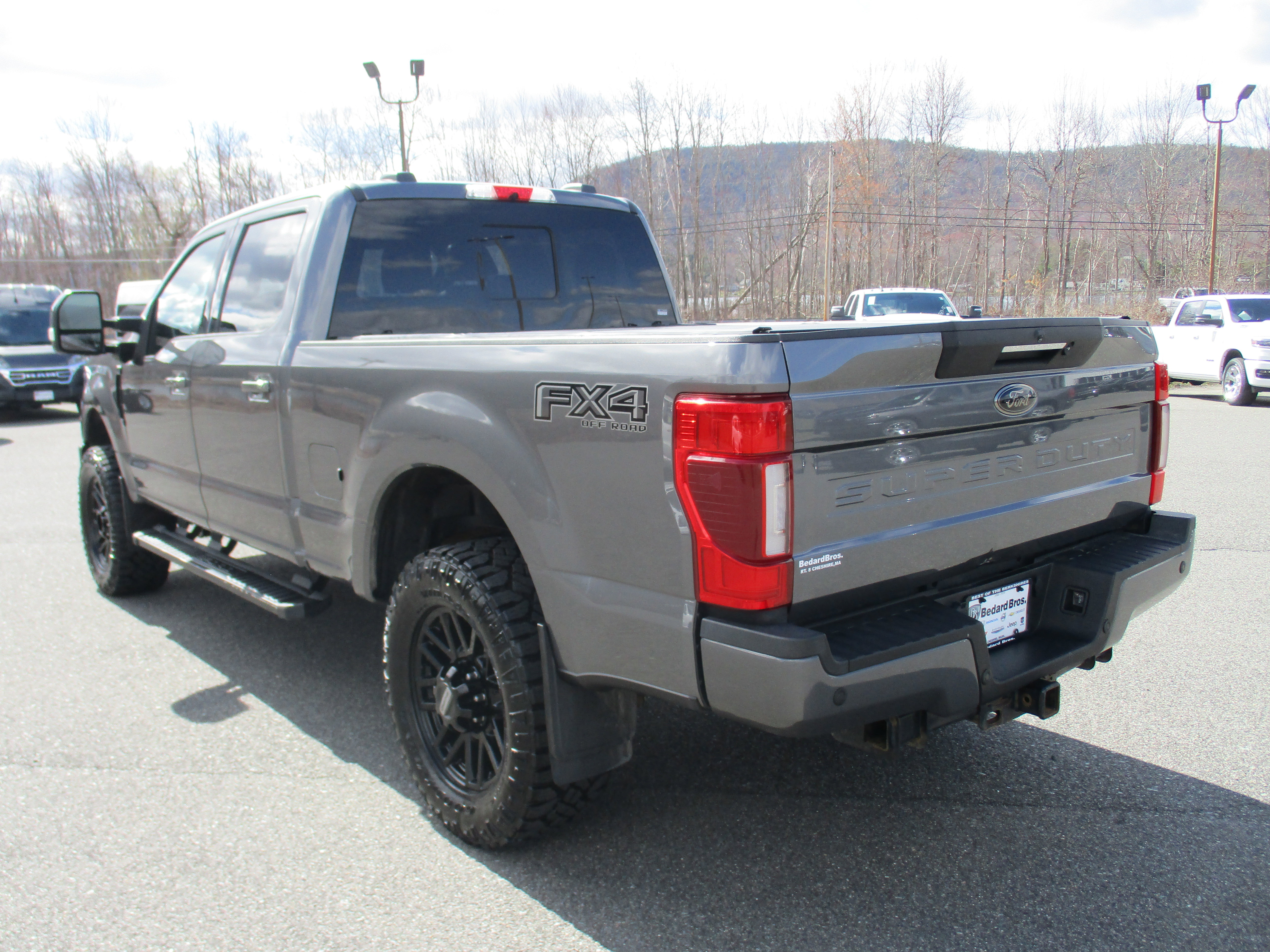 Used 2022 Ford F350 Lariat w/ Black Appearance Package image 7