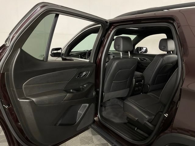 Used 2023 Chevrolet Traverse LT w/ LT Premium Package AWD/4WD image 39