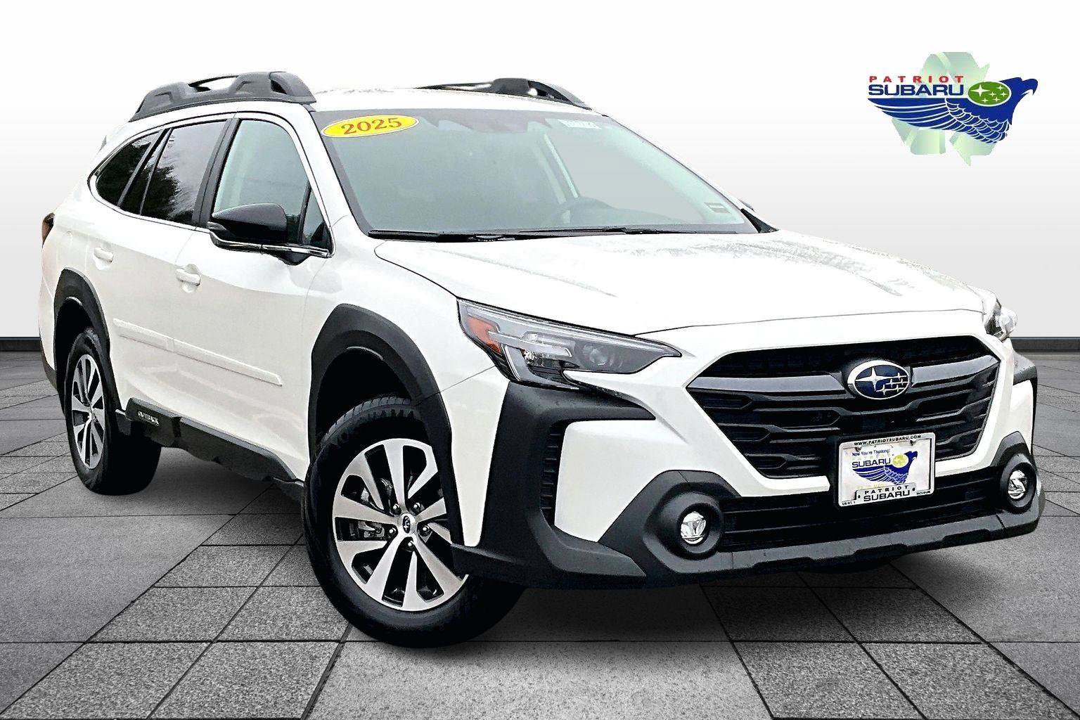 Used 2025 Subaru Outback Premium image 1