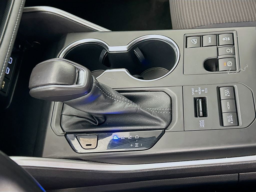 Used 2023 Toyota Highlander LE image 17