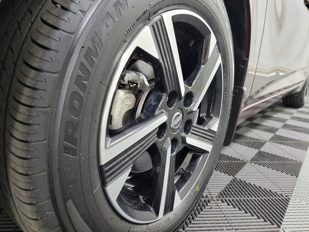 Used 2024 Nissan Sentra SV w/ All-Weather Package FWD image 31