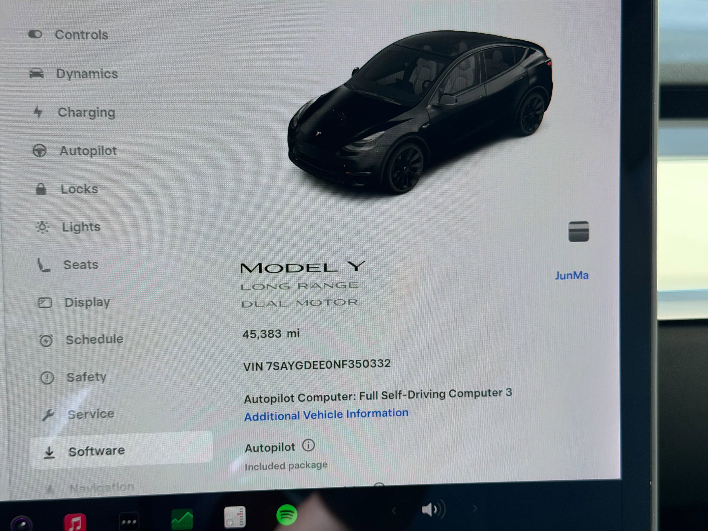 Used 2022 Tesla Model Y Long Range image 8