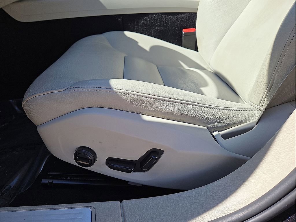 Used 2024 Volvo S60 B5 Core w/ Climate Package image 24