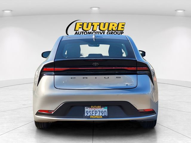 Used 2024 Toyota Prius LE image 8