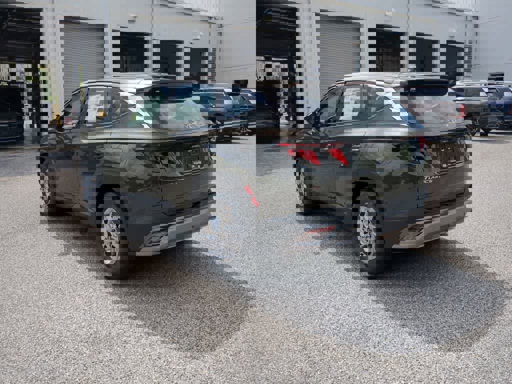 New 2026 Hyundai Tucson SE image 4