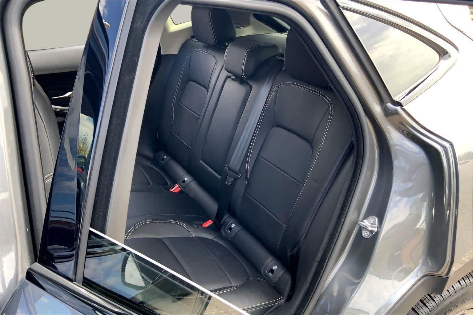 Used 2018 Jaguar E-PACE R-Dynamic SE AWD/4WD image 20