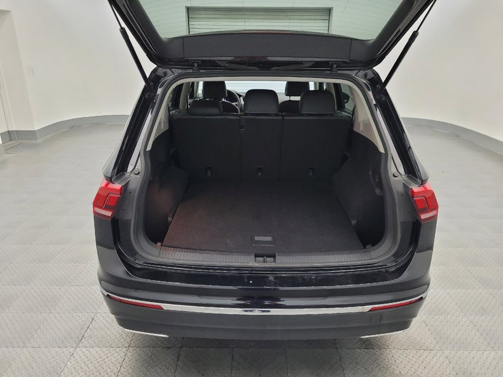 Used 2021 Volkswagen Tiguan SE image 29