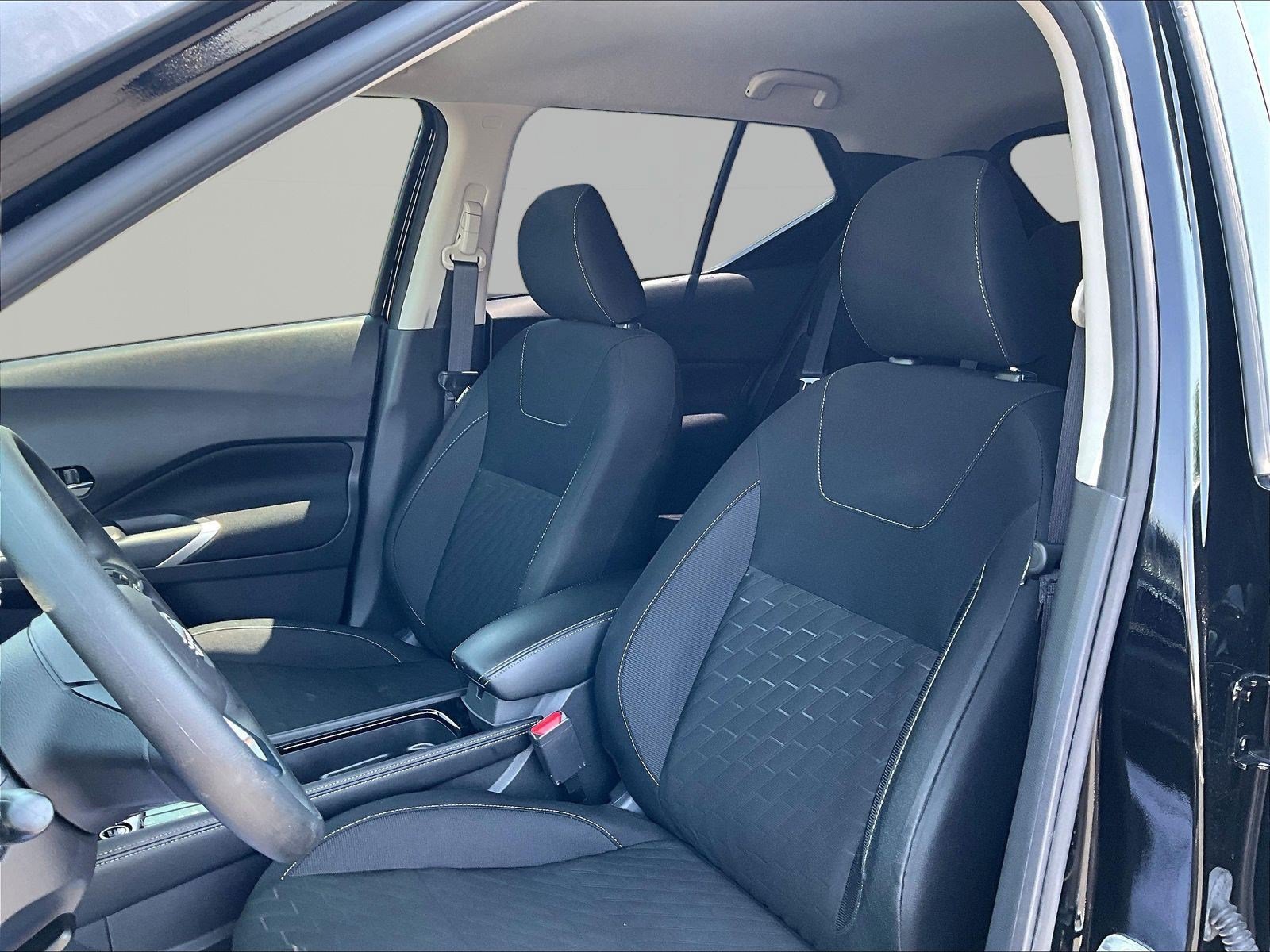 Used 2024 Nissan Kicks SV w/ Interior Electronics Package FWD image 21