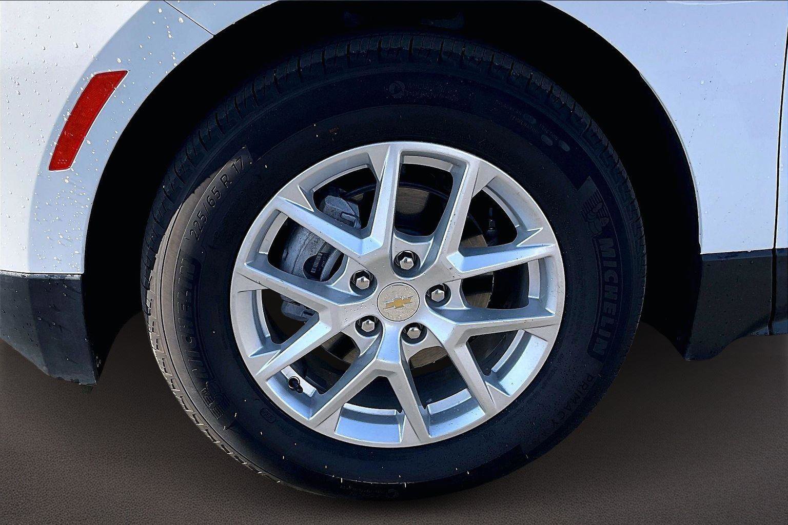 Used 2024 Chevrolet Equinox LS w/ LPO, Cargo Package image 9