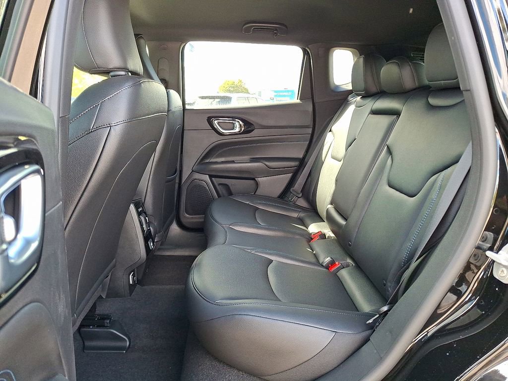 New 2026 Jeep Compass Limited image 9