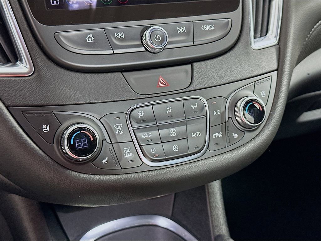 Used 2021 Chevrolet Malibu Premier image 16