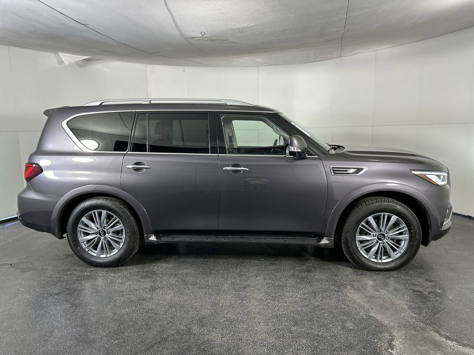 Used 2024 INFINITI QX80 Luxe image 9