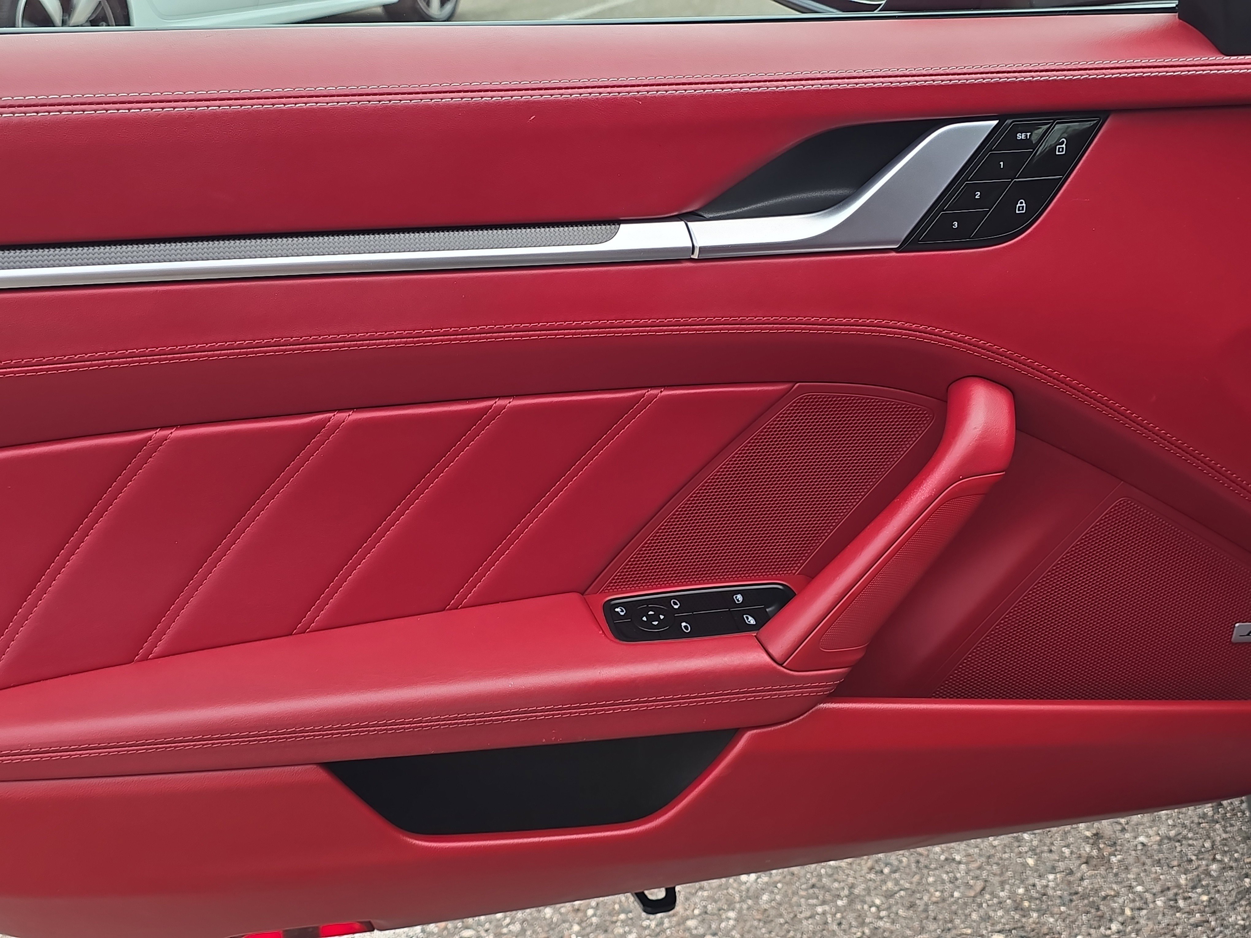 Used 2021 Porsche 911 Turbo image 10