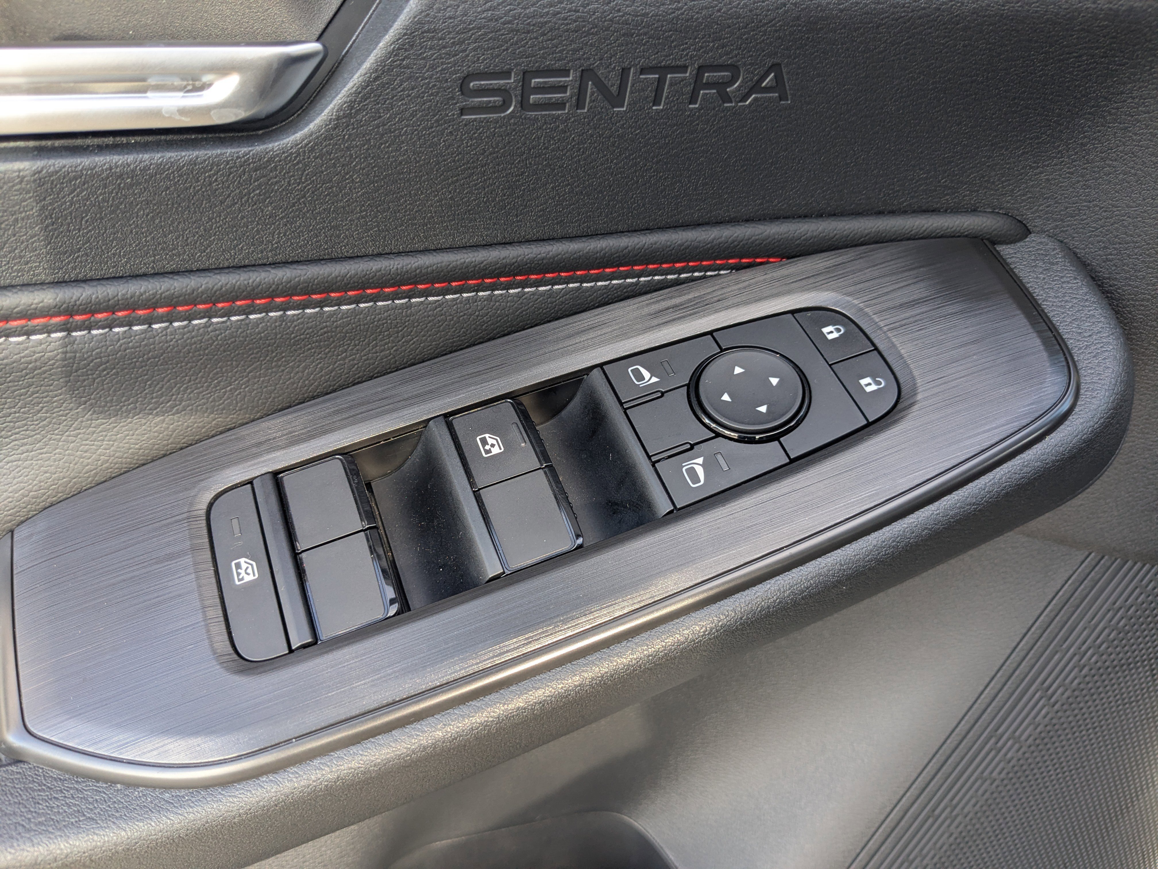 New 2027 Nissan Sentra SR FWD image 22