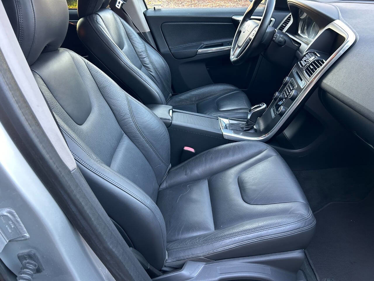 Used 2014 Volvo XC60 3.2 image 32