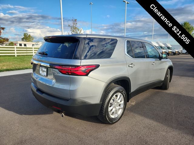 Used 2023 Chevrolet Traverse LS image 8