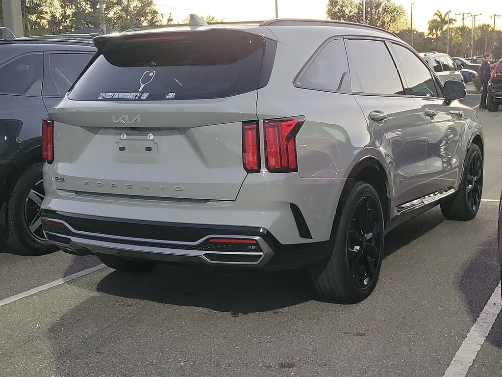 Used 2022 Kia Sorento SX image 10