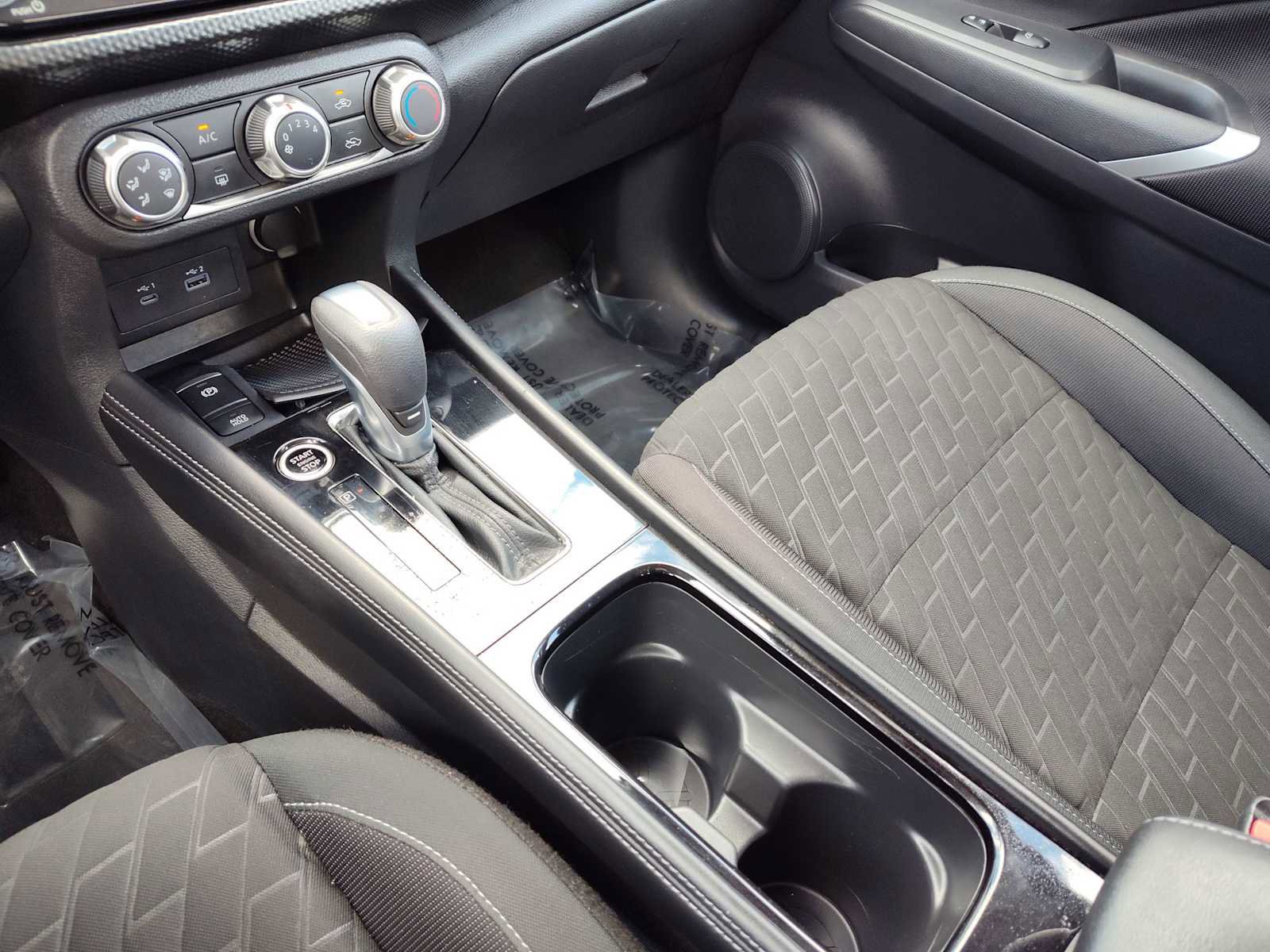 Used 2023 Nissan Kicks SV image 25