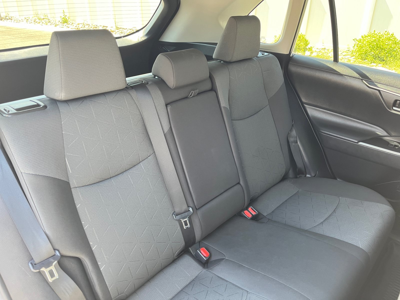Used 2022 Toyota RAV4 XLE AWD/4WD image 18