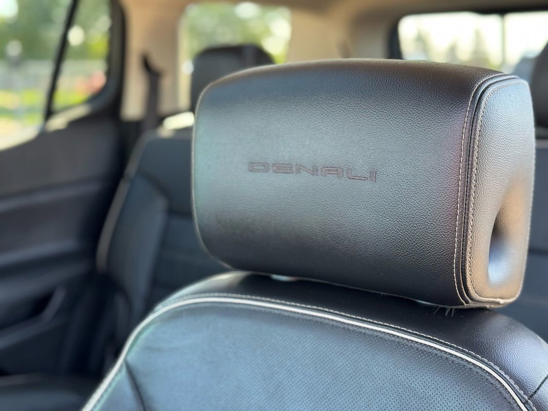 Used 2020 GMC Acadia Denali image 22