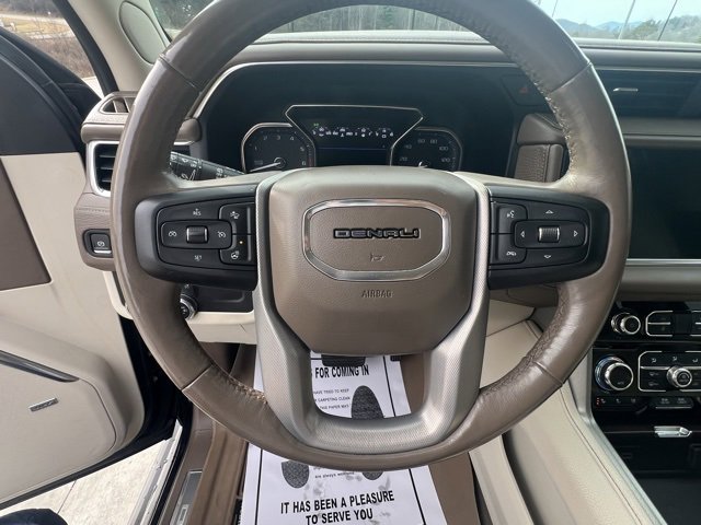 Used 2021 GMC Yukon XL Denali w/ Denali Premium Package image 14