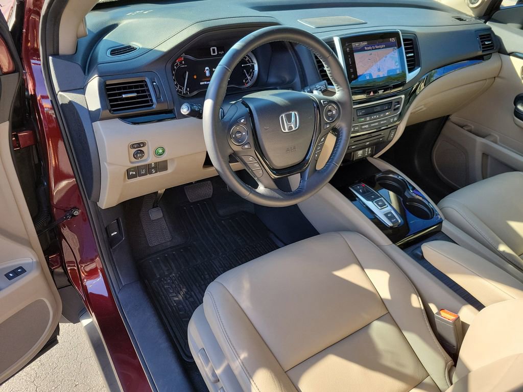 Certified 2018 Honda Pilot Touring image 23