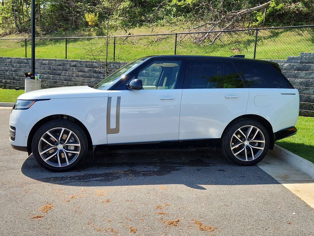 Certified 2025 Land Rover Range Rover SE AWD/4WD image 6