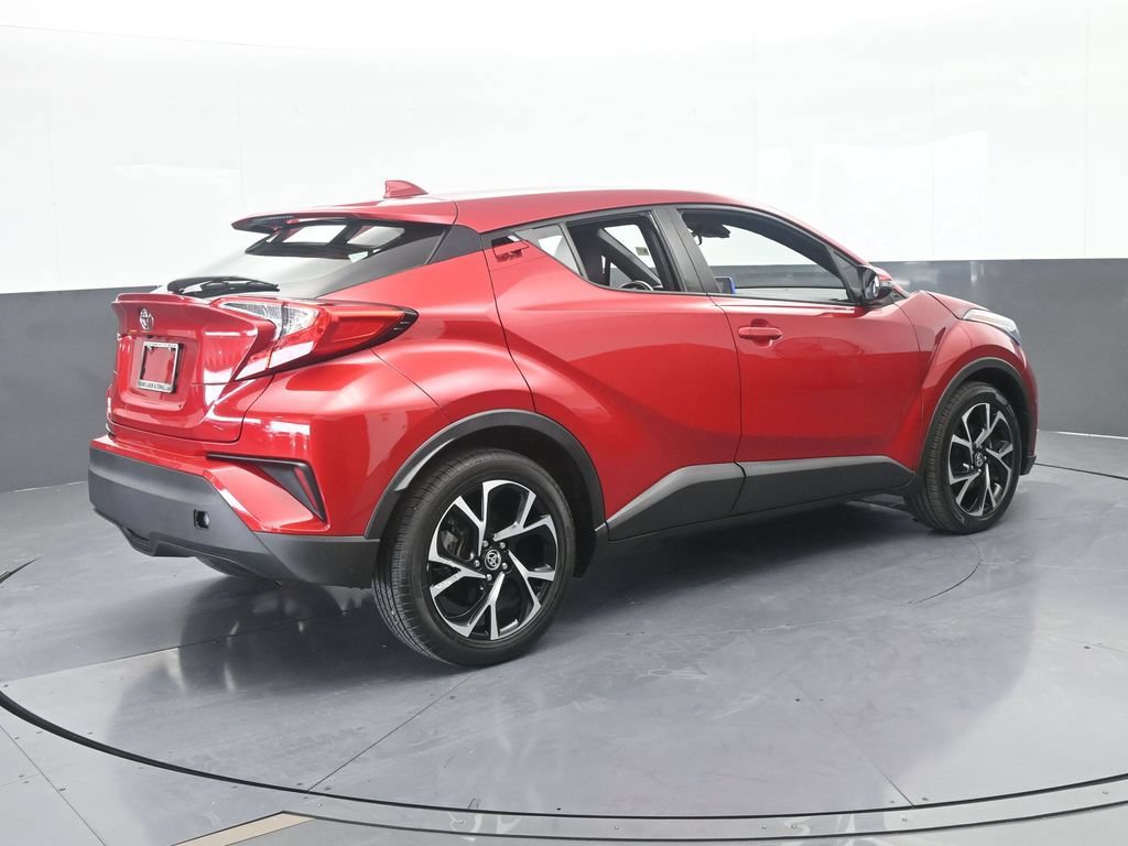 Used 2021 Toyota C-HR XLE FWD image 6