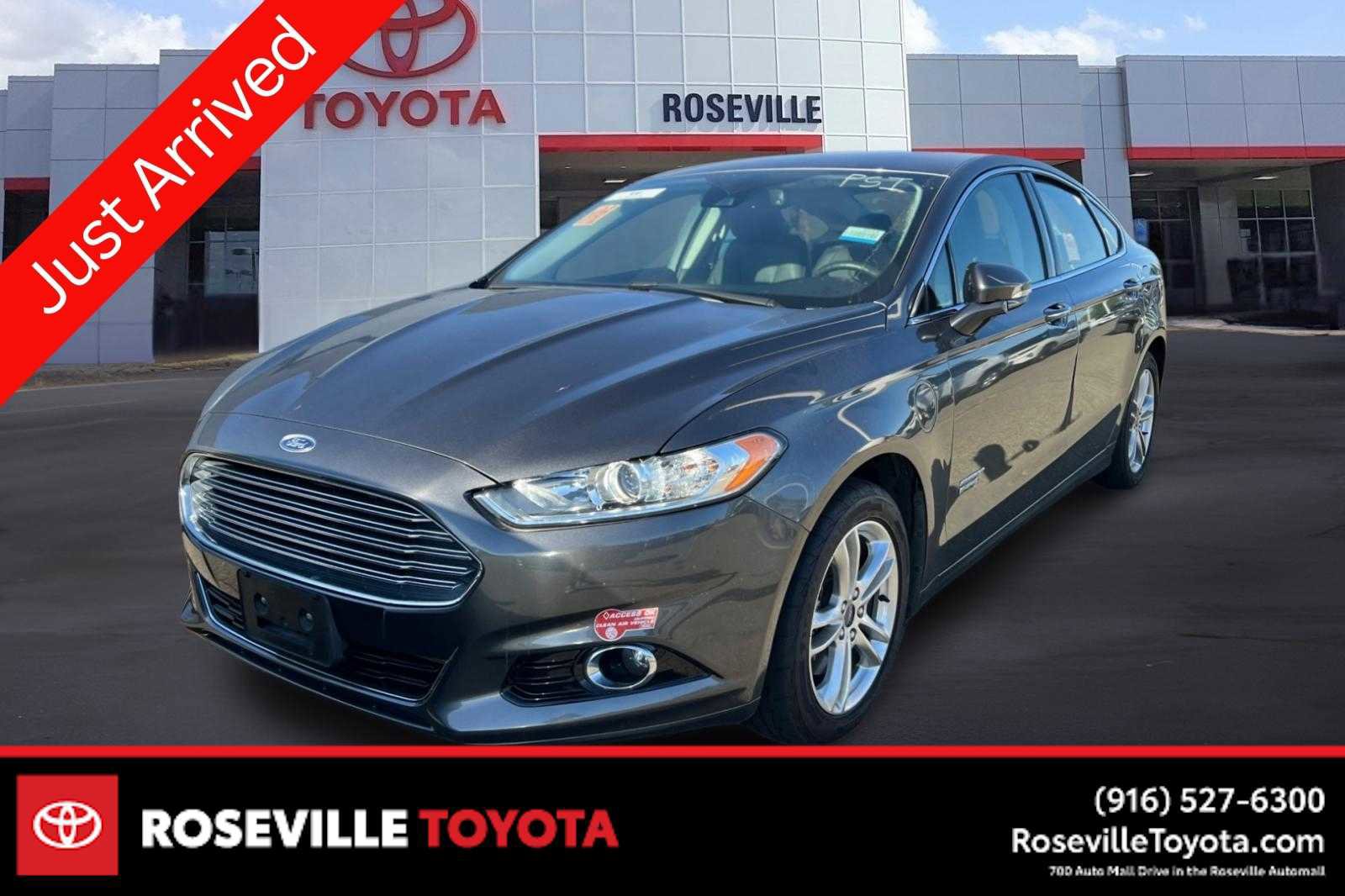 Used 2016 Ford Fusion Energi Titanium w/ Driver Assist Package FWD image 1