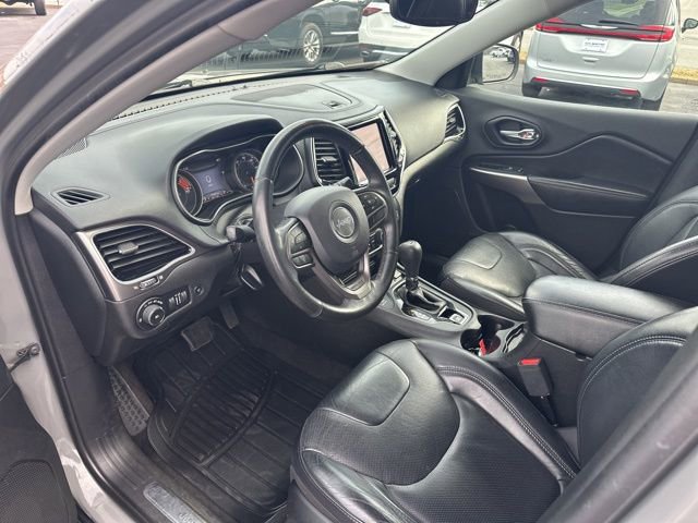 Used 2019 Jeep Cherokee Limited image 12